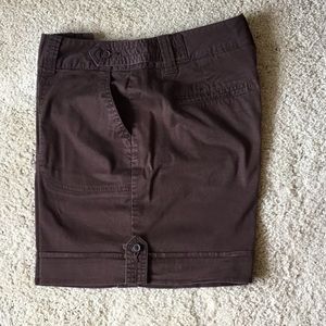 St. John’s Bay Stretch Brown Shorts, Size 8